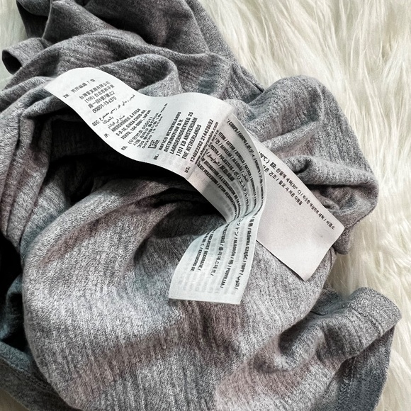 Bundled [A&F] Essential NWT Abercrombie Navy Gray Tee T-Shirts | XS Small Medium - Picture 8 of 15